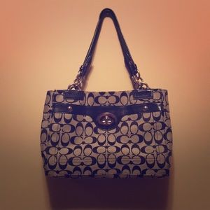 Darling Authentic Coach Bag in EUC